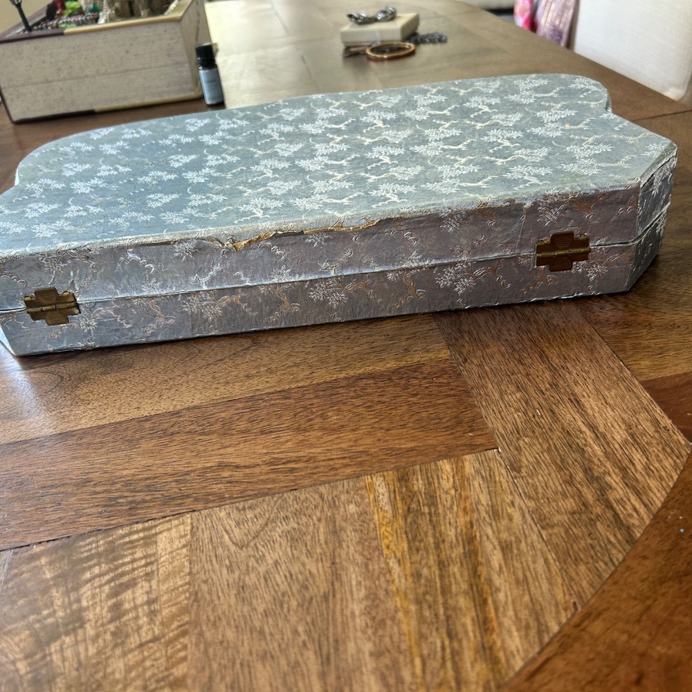 Vintage Green and Pink Vanity Mirror & Brush Set In Blue Fabric Covered Case - Picture 4 of 7